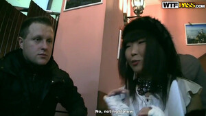 Русские пикаперы в два хуя ебут глупую бурятку, не жалея узких дырок